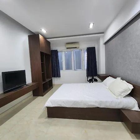 Dlux Hat Giang